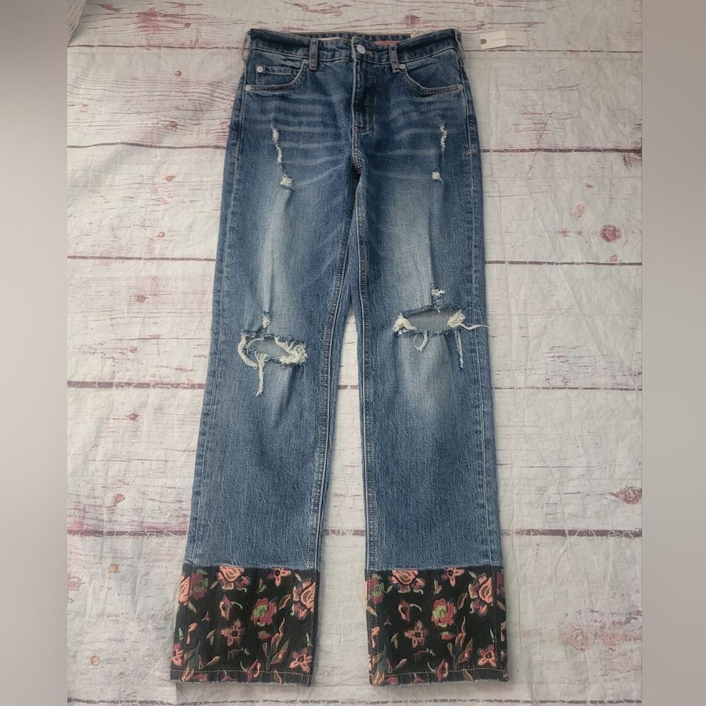 Pilcro and the Letterpress Embroidered Hem The Vintage Straight Jeans Sz 25 NWT
